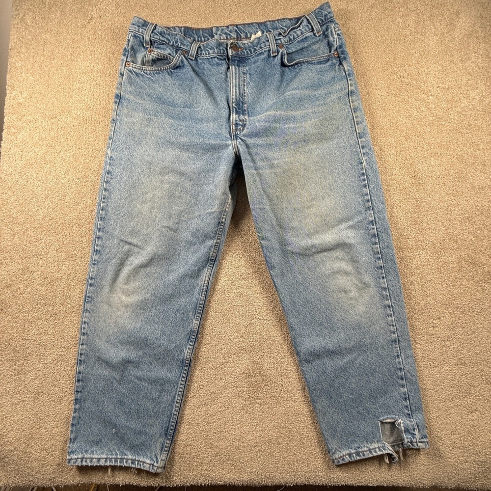 Vintage Levis 550 Mens 40x29 (tag 42x30) Relaxed Fit Light Wash Denim Distressed